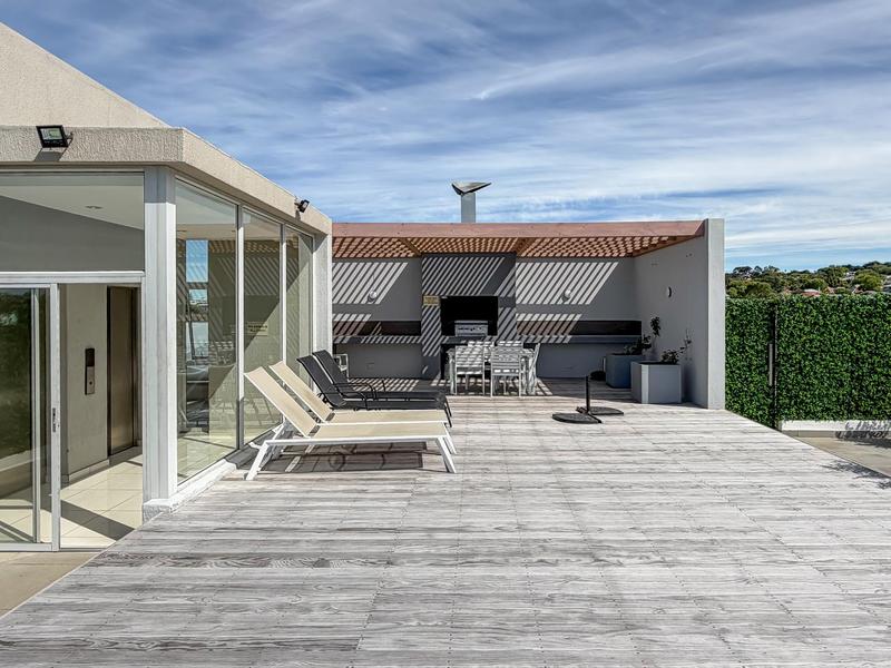 2 Bedroom Property for Sale in Claremont Upper Western Cape